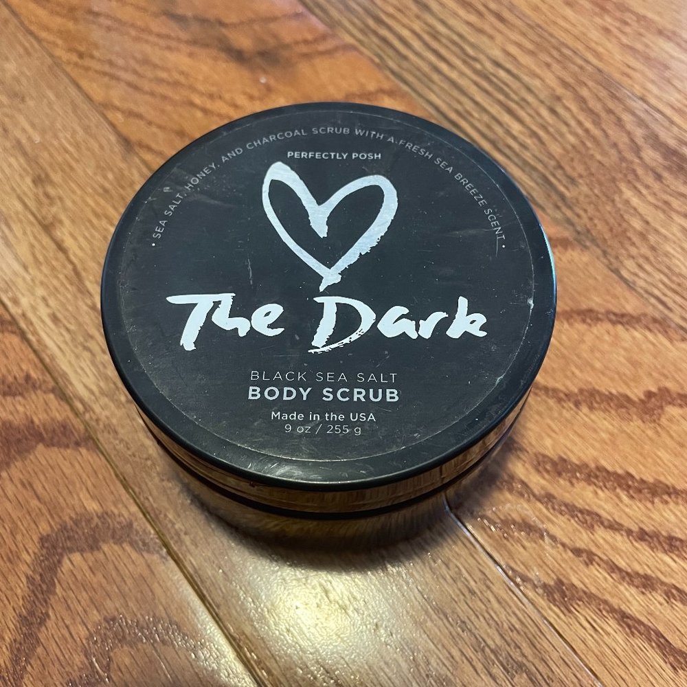 Perfectly Posh Love The Dark Body Scrub